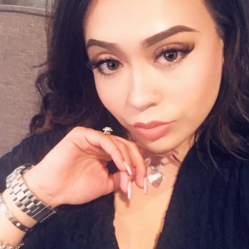 Meet your Posher, Camila